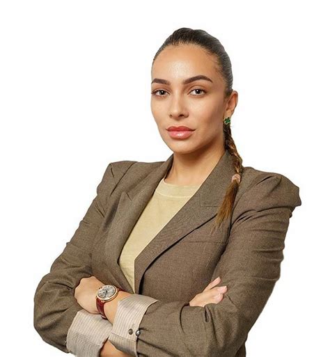 Meet | Mounira Singer | Consultant - Primary Sales | Provident Estate