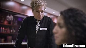 Esposa Cachonda Se Folla A Su Marido Justo Despu S De Follar Con El Camarero Xvideos