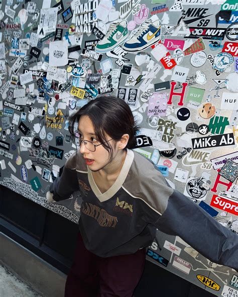 Wz On Twitter This Random Ass Ult Interaction Lol How Do They Even Know Each Other