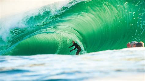 World's best waves – amazing surf spots in photos | Escapism Magazine