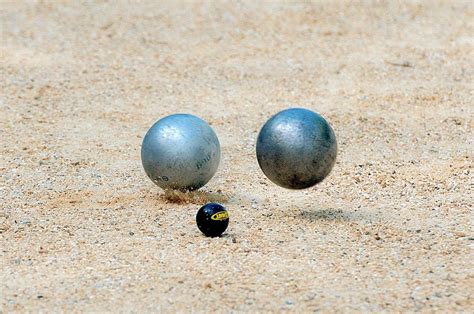 Le choix des boules de pétanque de compétition – Conseils en boules de ...