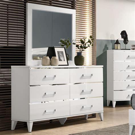 Florissant Wood Dresser/Mirror (White) – TAF Furniture