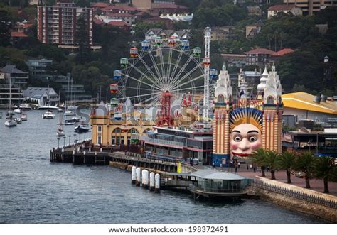 4 Luna Park Sydney 1935 Images, Stock Photos & Vectors | Shutterstock