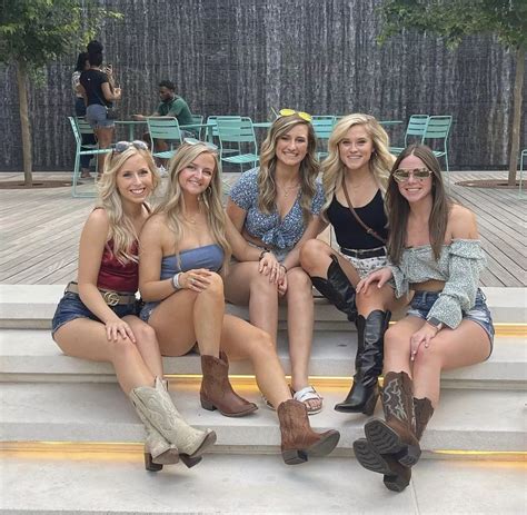 Which One Or What Order Nudes WhichOneWouldYouPick NUDE PICS ORG