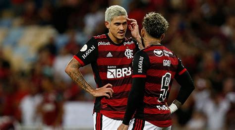 Em busca de paz Flamengo recebe o Sporting Cristal no Maracanã pela