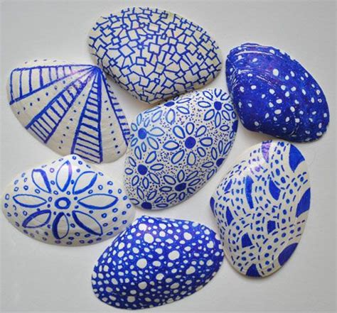 Decorated Shells With Sharpies Shell Crafts Seashell Crafts