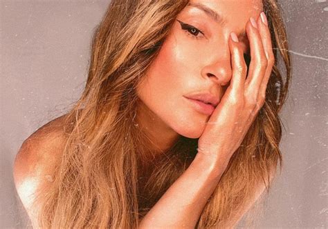 Claudia Leitte Posta Nude Nas Redes Sociais E Recebe Elogios Jornal De Bras Lia