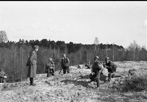 Wehrmacht Heer Ausbildung Mit Leichten Maschinengewehr MG 34 German