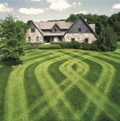 9 Lawn Striping Patterns You Should Try Out