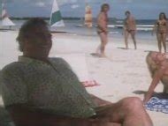 Naked Alexandra Delli Colli in On est venu là pour s éclater