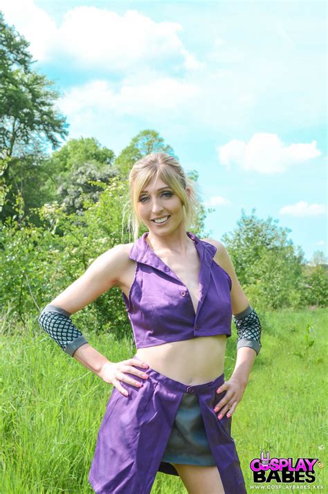 Blonde Jessica Jensen Gets Penetrated Outdoors Photos