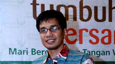 Iwel Sastra Mundur Dari Stand Up Comedy Entertainment