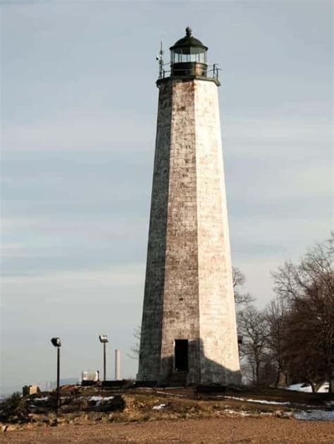 Visiting Lighthouse Point Park in New Haven, CT - Daily Life Travels