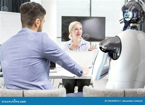 Workshop Mit Einem Humanoiden Roboter Stockfoto Bild Von Mitarbeit