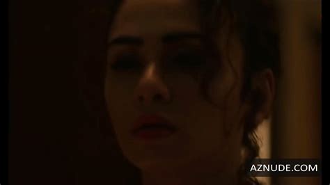 Amruta Khanvilkar Nude Aznude