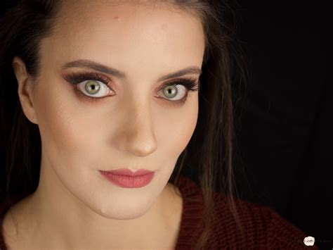 The Beauty And The Blonde Eine Palette Vier Looks Naked Heat Lumber