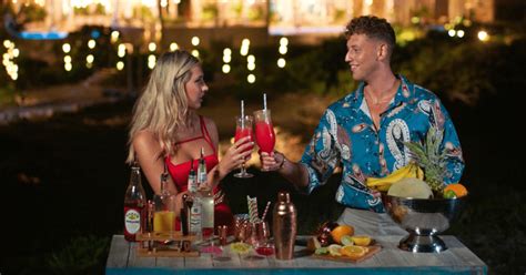 Too Hot To Handle How To Be Cast On The Netflix Dating Show Meaww