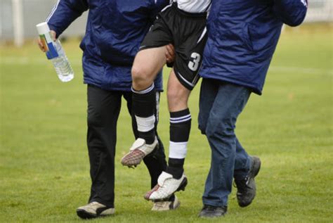 How Can Sports Medicine Help Injured Athletes? - Life Fitness Physical ...