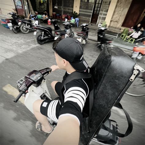 Stream VÔ TƯ BUM REMIX DJ ZENDA HOT TIKTOK by IAmTrNing Nick 2 Listen online for