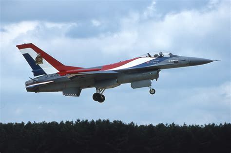 J-226_001.jpg • f-16 photography