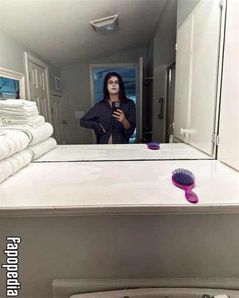 Alexandra Daddario Nude Leaks Photo Fapopedia