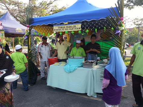 Hiasan Gerai Hari Raya Facebook Luke Mayo