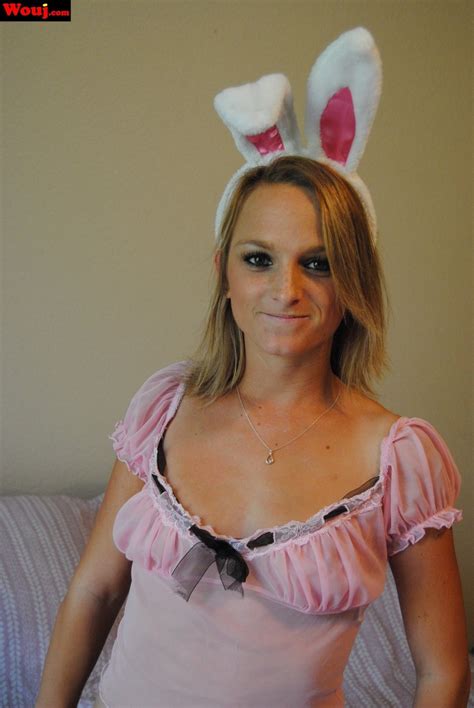 Pretty Chick Bends Over And Shows Her Nice Ass In Pink Panties Photos