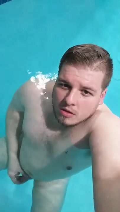 Solito En La Piscina Free Gay Amateur Hd Porn Video Xhamster