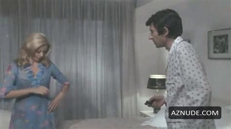 LOS NUEVOS ESPANOLES NUDE SCENES AZNude