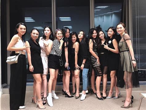 Trâm Anh lên tiếng về việc bị dàn hot girl World Cup tẩy chay