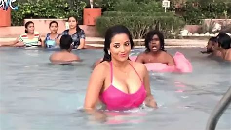 Boobs Press Hard In Public Public Nudity Public Nudity Porn Feat Laureli Slaughter Xhamster