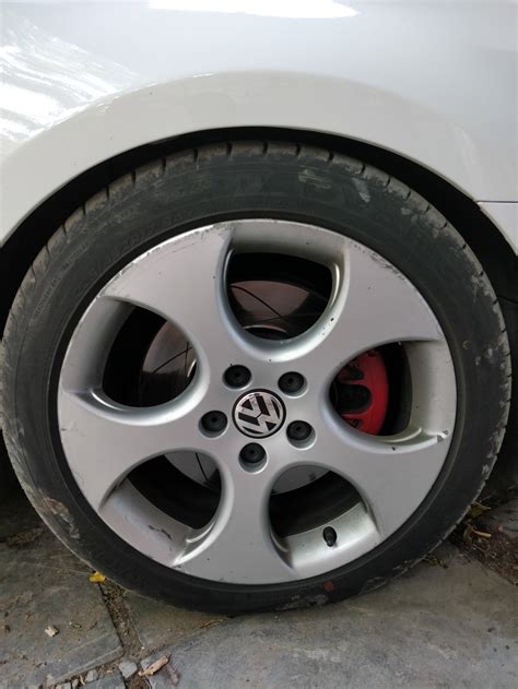 Колпак ступицы колеса — Volkswagen Golf GTI Mk6, 2 л, 2010 года ...