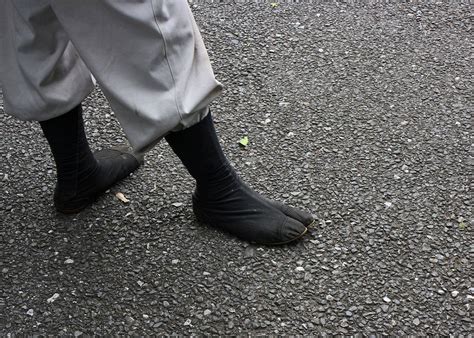 What are Tabi Socks? 7 Things You Should Know