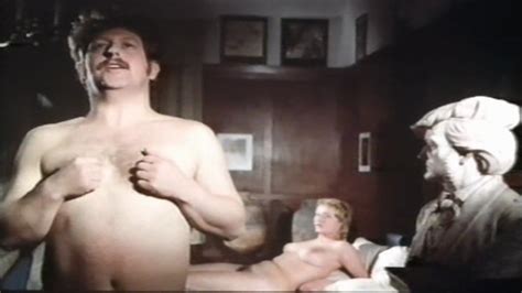 Naked Maria Raber In Hausfrauen Report International