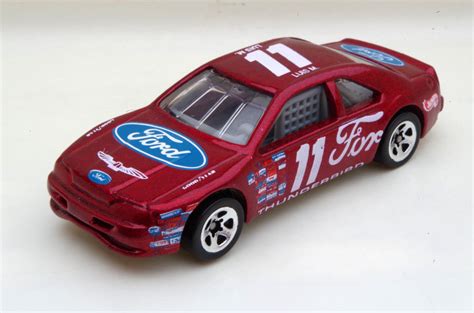 Mustang Fan Peru T Bird Stocker Hot Wheels