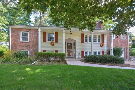 Franklin, MA Real Estate - Franklin Homes for Sale | realtor.com®