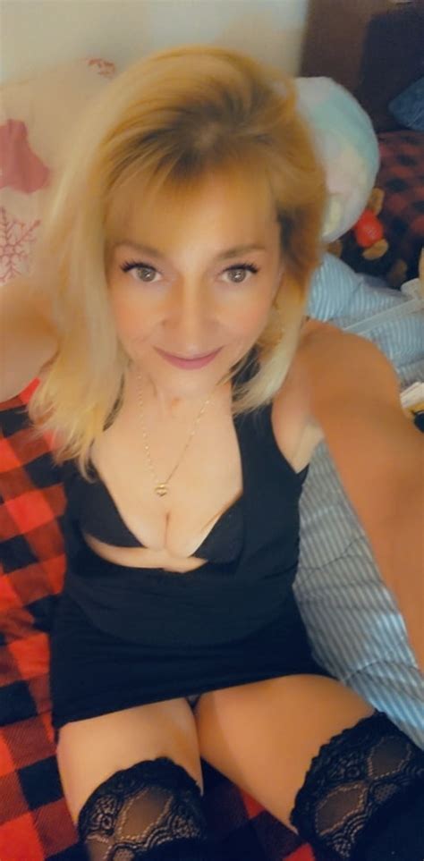 Cougarlishis Milf On The Prowl 6 Pics XHamster