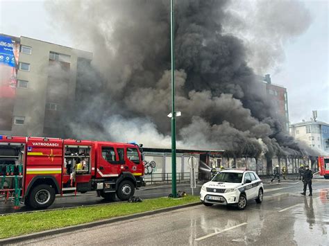 Foto Video Veliki Po Ar Na Pijaci Kvadrant Na Otoci