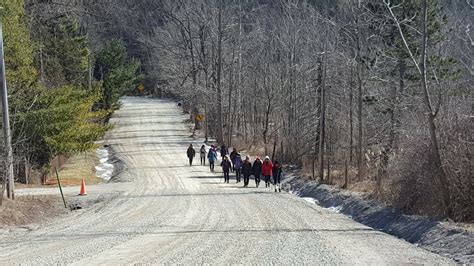 Lakepurity Credit Valley Area내 북쪽 Silver Creek Conservation 숲속의 돌짝밭길 걸었다