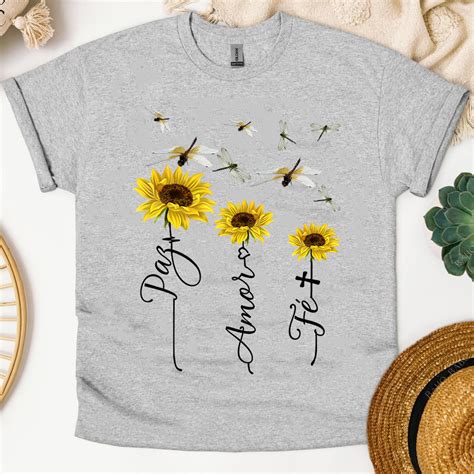 Camisetas Coisas Vermelhas Girassóis - Camiseta Libélulas E Girassóis Paz Amor Fé