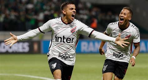 Athletico Paranaense igualó 2 2 con Palmeiras y se metió a la final de