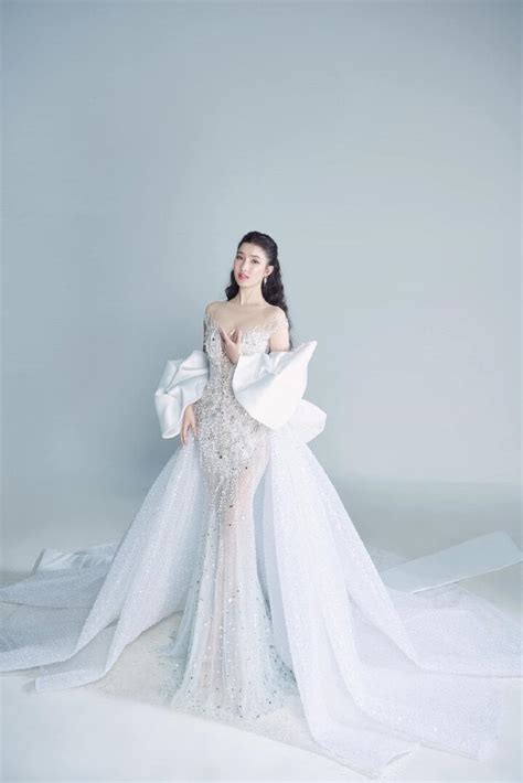 Á hậu Phương Nhi khoe bộ ảnh bikini trước thềm chung kết Miss International