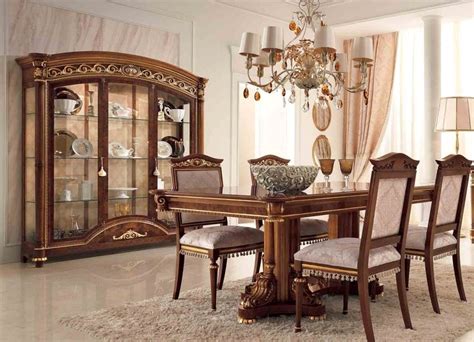 Сервант для посуды в гостиную