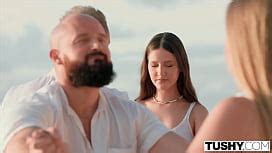 Tushy Stunning Babes Ass Fucked In Threesome Xnxx