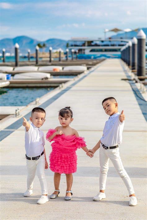 Cô gái Nha Trang bán nude cho con bú năm trước giờ con bầu ngực vẫn tràn trề