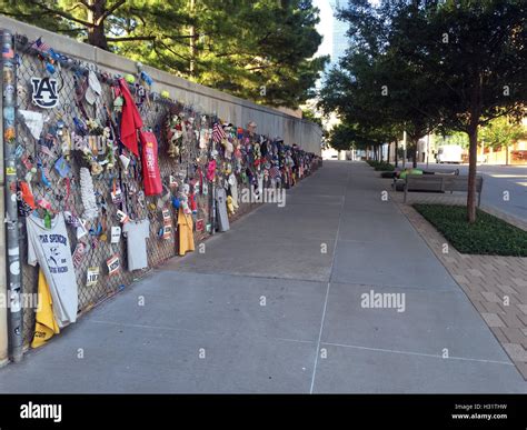 Fence adorned with personal mementos at the Oklahoma City Bombing Memorial Stock Photo - Alamy