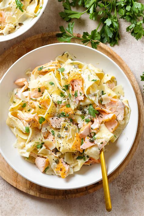 Creme Fraiche Salmon Pasta The Healthful Ideas