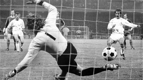 Die Spieler mit den meisten Bundesliga-Siegen gegen Bayern - kicker