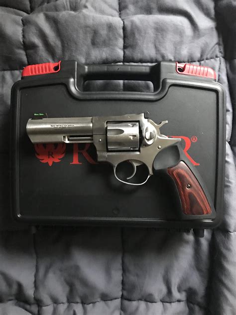 Ruger Gp100 357 Magnum 7 Shots 4” Barrel Rrevolvers