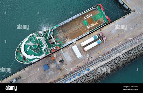 Lng Ship Aerial Hi Res Stock Photography And Images Alamy